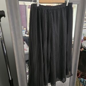 GAP Pleated Black Maxi Skirt